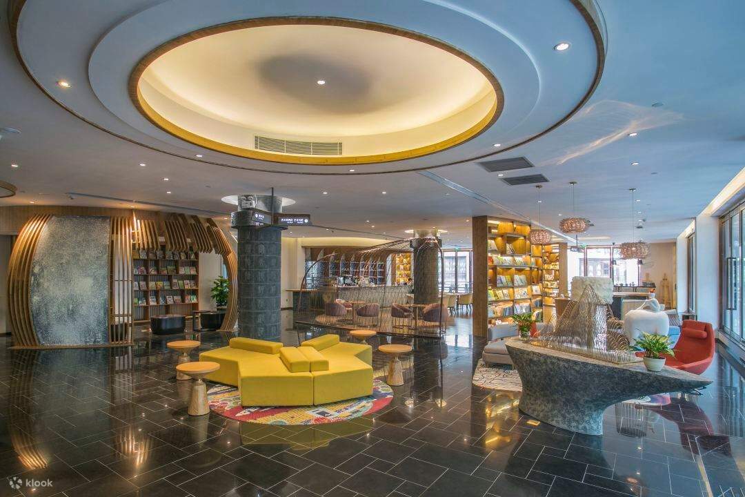 [Inside Gankeng Ancient Town/Directly reach Futian Port Line 10] Shenzhen OCT Gankeng Ancient Town - Nanxianglou Art Hotel Accommodation Package